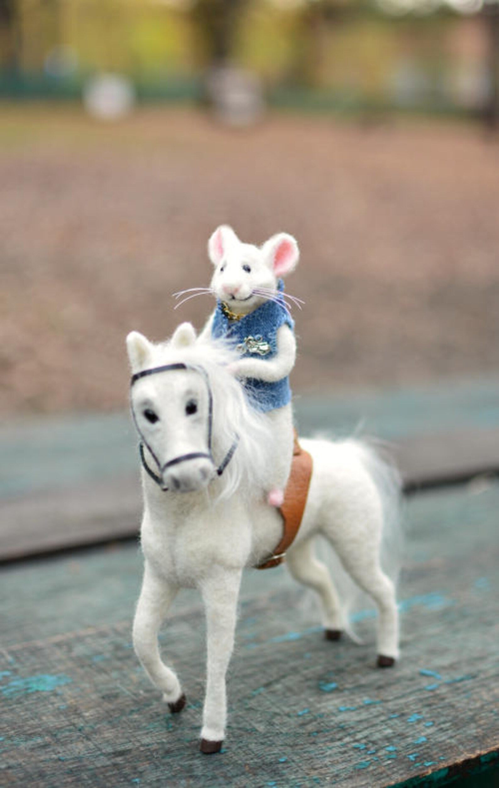 Mouse rider Mouse and horse White horse Horse sculpture Wool Etsy