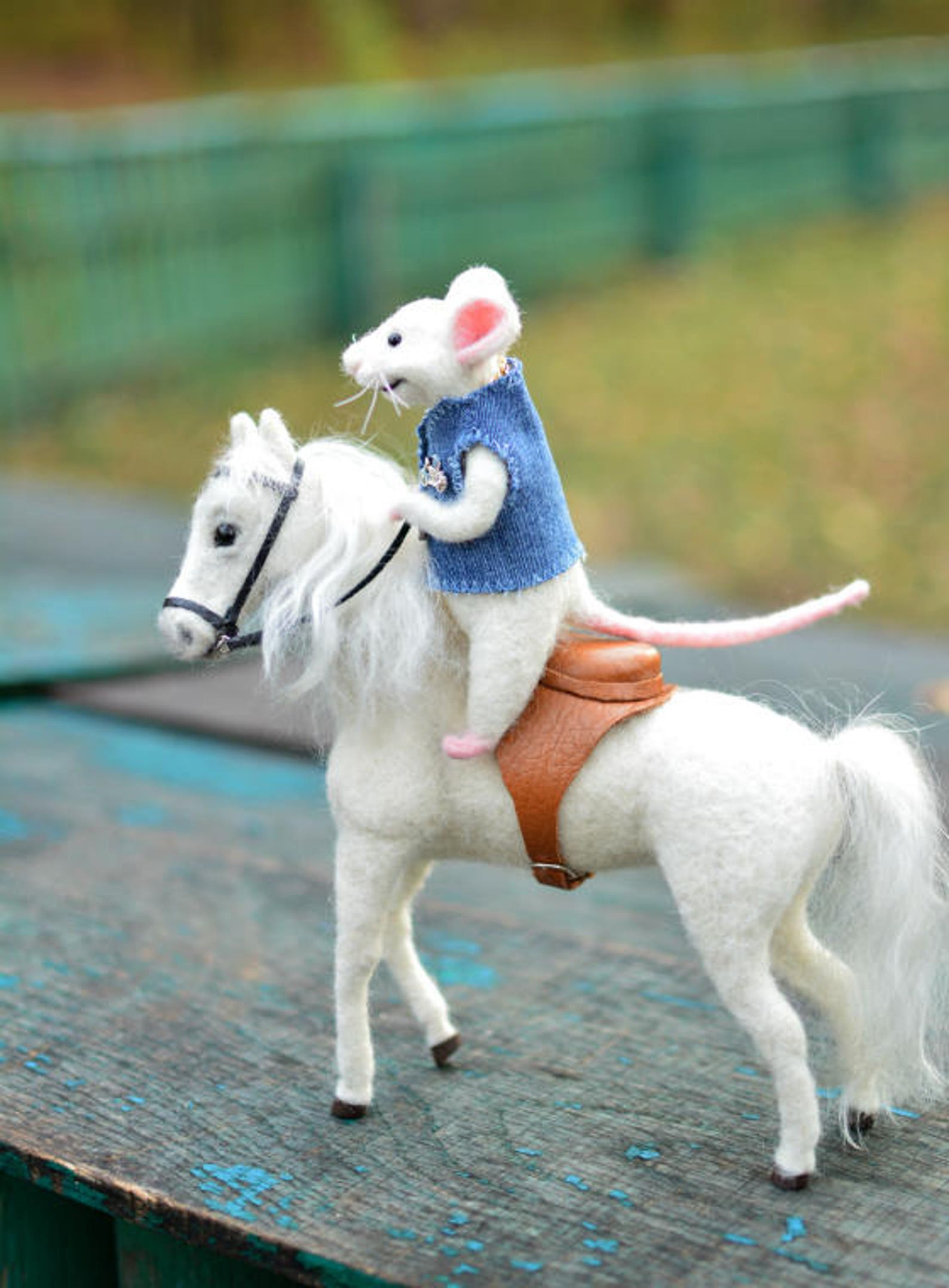 Mouse rider Mouse and horse White horse Horse sculpture Wool Etsy