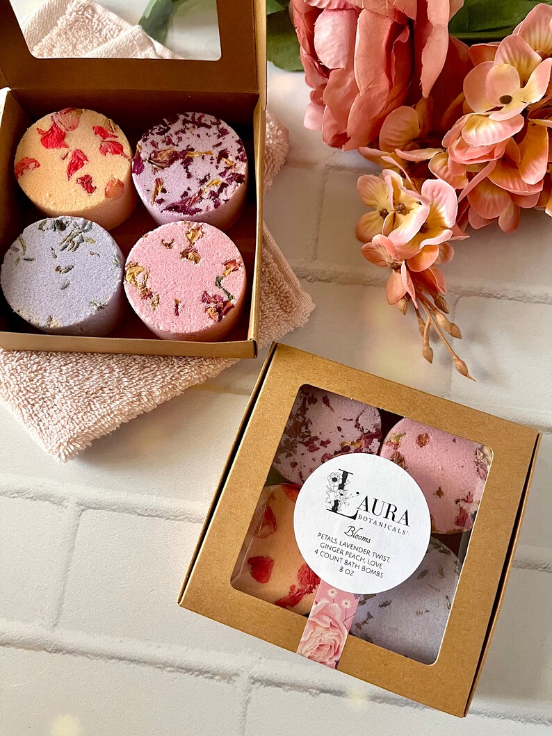 Botanical 2 oz Bath Bombs Set of 4 Pampering Spa Shower Steamers Aromatherapy Cocoa Butter Spa Bath Gift Spa Lover Spring Gift Set immagine 2