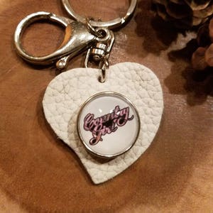 White heart snap keychain with &quot;country girl&quot; pink camo snap..camouflage country