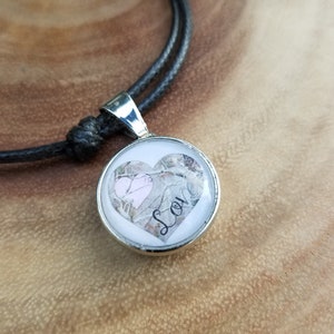 Adjustable anklet / bracelet with camo heart &quot;love&quot; snap. pink camo .. camouflage jewelry .. snap jewelry