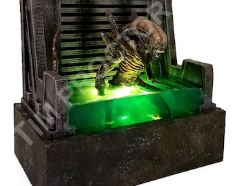 Alien xenomorph light up diorama