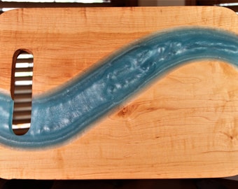 Solid-Wood 'Resin-River' Cutting Board