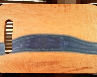 Solid-Wood 'Resin-River' Cutting Board