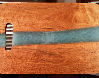 Solid-Wood 'Resin-River' Cutting Board