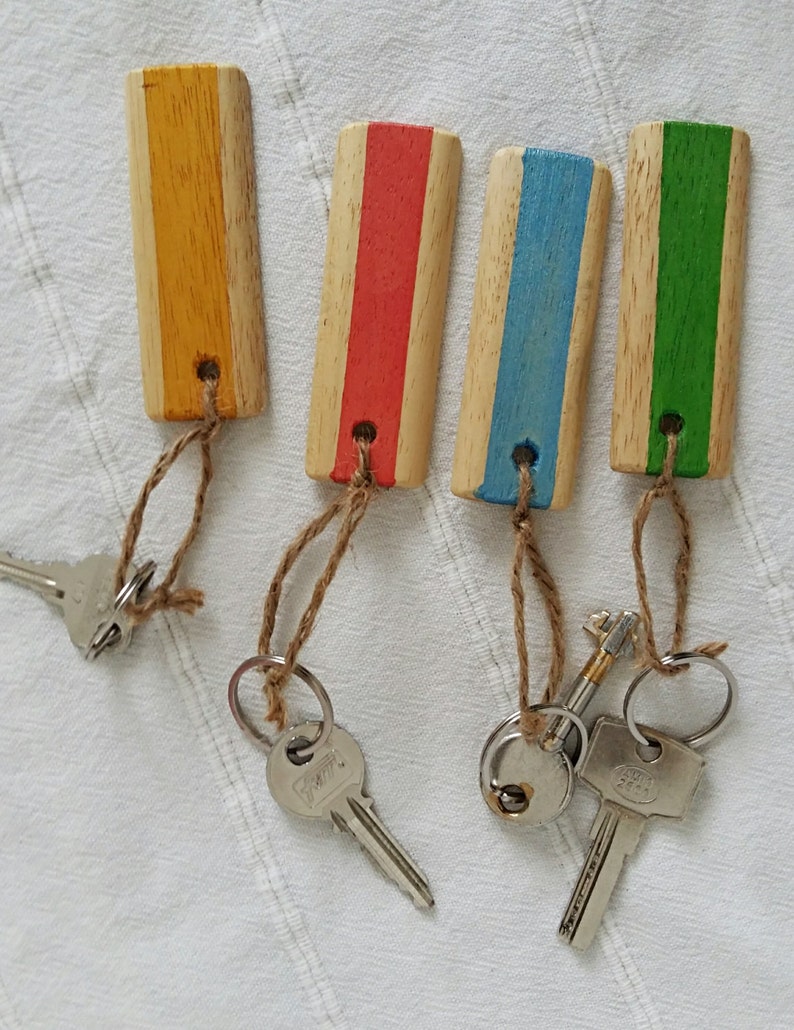 Keychains Support, Support with 4 keychains keychains, Support