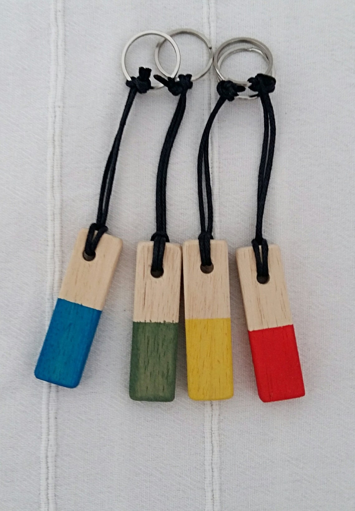 Wooden keychains, 4 keychain Wood, 4 keychain wood in different colors