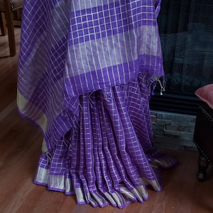 Purple Zari Checks Linen with Zari Border.Longer Saree is 6.35 metres long & 45 inches wide~Fall pico tassels done ~FREE SHIPPING within USA
