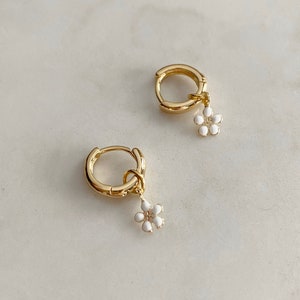 18k Gold Filled Daisy Hoop Earrings: Floral Dangle Huggies