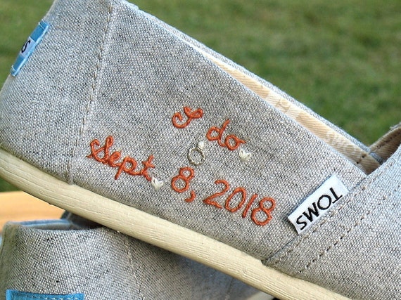 wedding toms