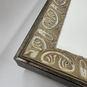 Vintage-Inspired Silver Picture Frame: Ornate Scroll Design, 8x10