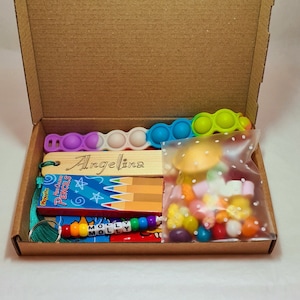 Caja de actividades de boda para niños personalizada, paquete de actividades para niños, obsequio y recuerdo de boda para niños, marcador/llavero personalizado, paquete de actividades