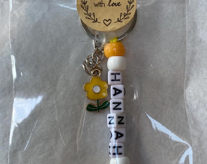 Personalised bead keychain, Any Name Enammel Flower Keyring Personalised gift, girl party bags, teacher incentive, Birthday party favours