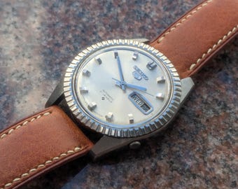 Vintage Seiko 5 Sports 6119-8130 Automatic 21 Jewels Gray Dial 