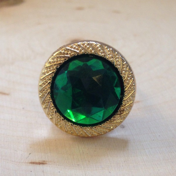 Emerald Green Button Ring