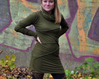 Black & Green Elven Turtle Neck Cotton Short Sweaterdress, Long Sleeve Thumbhole Stretchy Pixie Tunic, Steampunk Punk Rock Apocalyptic Dress