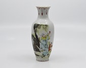 Antique Chinese porcelain vase, 5 inches tall, 1940s