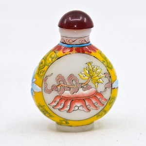 Vintage, Chinese  snuff bottle, 1970s