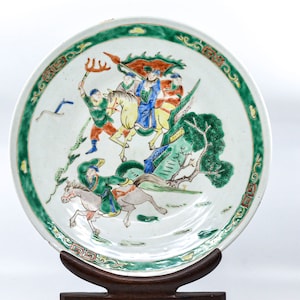 Antique Chinese porcelain large dish , 15 inches wide, late 1800s