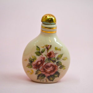 Vintage, Chinese, porcelain, snuff bottle, 2.5 inches tall, 1990s