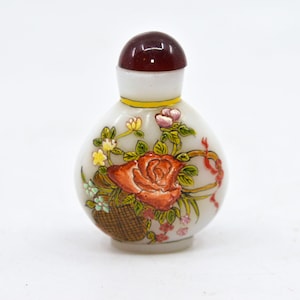 Vintage, Chinese glass snuff bottle, 2 inches tall, 1970s