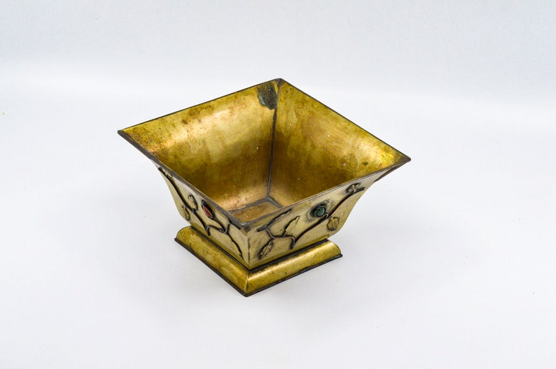 early 1900s 6.5 inches wide Antique Chinese brass with inlade stone planter