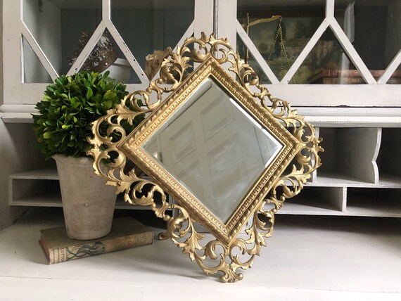 Haus Wohnen Vanity Mirror Mirror Ornate Gold Oval Vanity