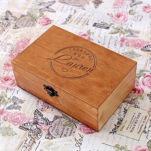 Personalized wooden box , Memory box, Custom engraved jewelry box, Keepsake box, Treasure box, Custom name box