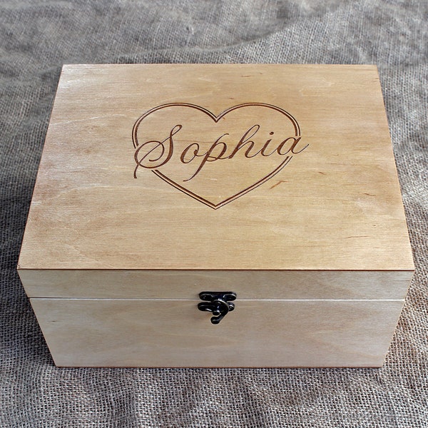 Boîte personnalisée de bijoux, boîte en bois personnalisée de bijoux, boîte à mémoire personnalisée, cadeau pour elle, nom gravé