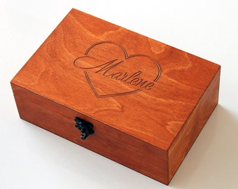 Personalized wood box, Custom engraved jewellery box, Мemory box for her, Anniversary gift, Name in heart on box