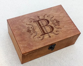 Caja de madera con monograma, caja de joyería personalizada con monograma, regalo personalizado para ella o él