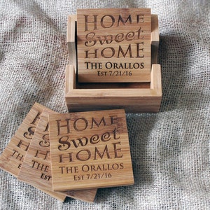 Set of four custom engraved bamboo coasters Home Sweet Home, Couple gift imagem 3