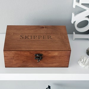 Personalized wooden box with engraved name, Custom keepsake box, Personalized pet urn image 3