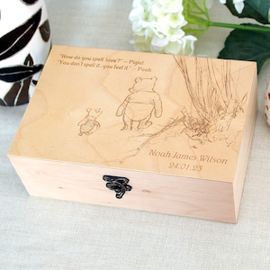 Cita y nombre de Winnie the pooh en caja de madera, Regalo de Navidad personalizado, Winnie y Piglet en caja de memoria, Regalo de nuevo bebé