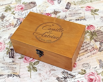 Personalized wooden box for a couple, Custom engraved jewellery box, Anniversary gift for her