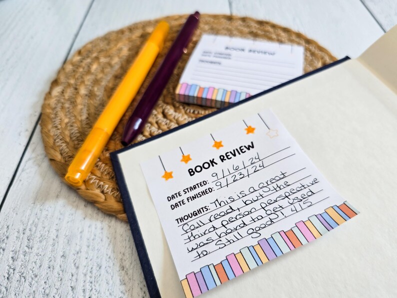 Blocchi Post-it® per recensioni di libri, bigliettini adesivi, regalo per amanti dei libri, cancelleria per lettori, diario di lettura immagine 2