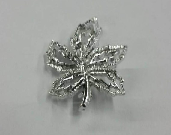 Silver maple  leaf brooch - image 1
