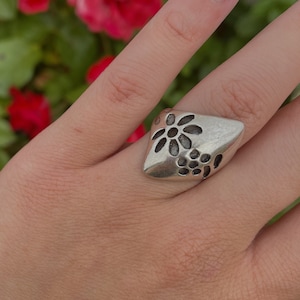 Silver rings, women rings, vintage rings, women silver rings, women vintage rings, flower ring, vintage flower ring, silver flower ring