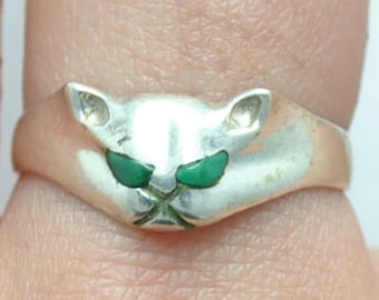 Cat ring, malachite ring, animal ring, silver ring, girl ring, vintage ring, boho ring, small ring, malachite jewelry, vintage jewelry