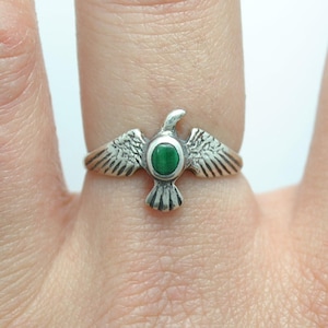 Silver eagle ring and malachite, malachite rings, eagle rings, vintage eagles, eagles jewelry, vintage jewelry, malachite jewelry, vintage image 1