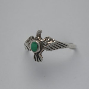 Silver eagle ring and malachite, malachite rings, eagle rings, vintage eagles, eagles jewelry, vintage jewelry, malachite jewelry, vintage image 6