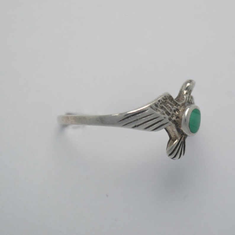 Silver eagle ring and malachite, malachite rings, eagle rings, vintage eagles, eagles jewelry, vintage jewelry, malachite jewelry, vintage image 5