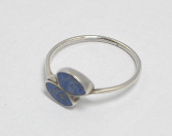 Lapis lazuli ring - Small silver ring - Vintage lapis lazuli ring - Discrete ring for woman - Lapis lazuli - Vintage - Iroquoise