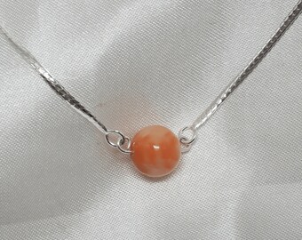Collier Ancien En Corail Rose Clair (couleur Abricot) - Longueur 30 Cm Fermé - Monture En Alliage - Occasion