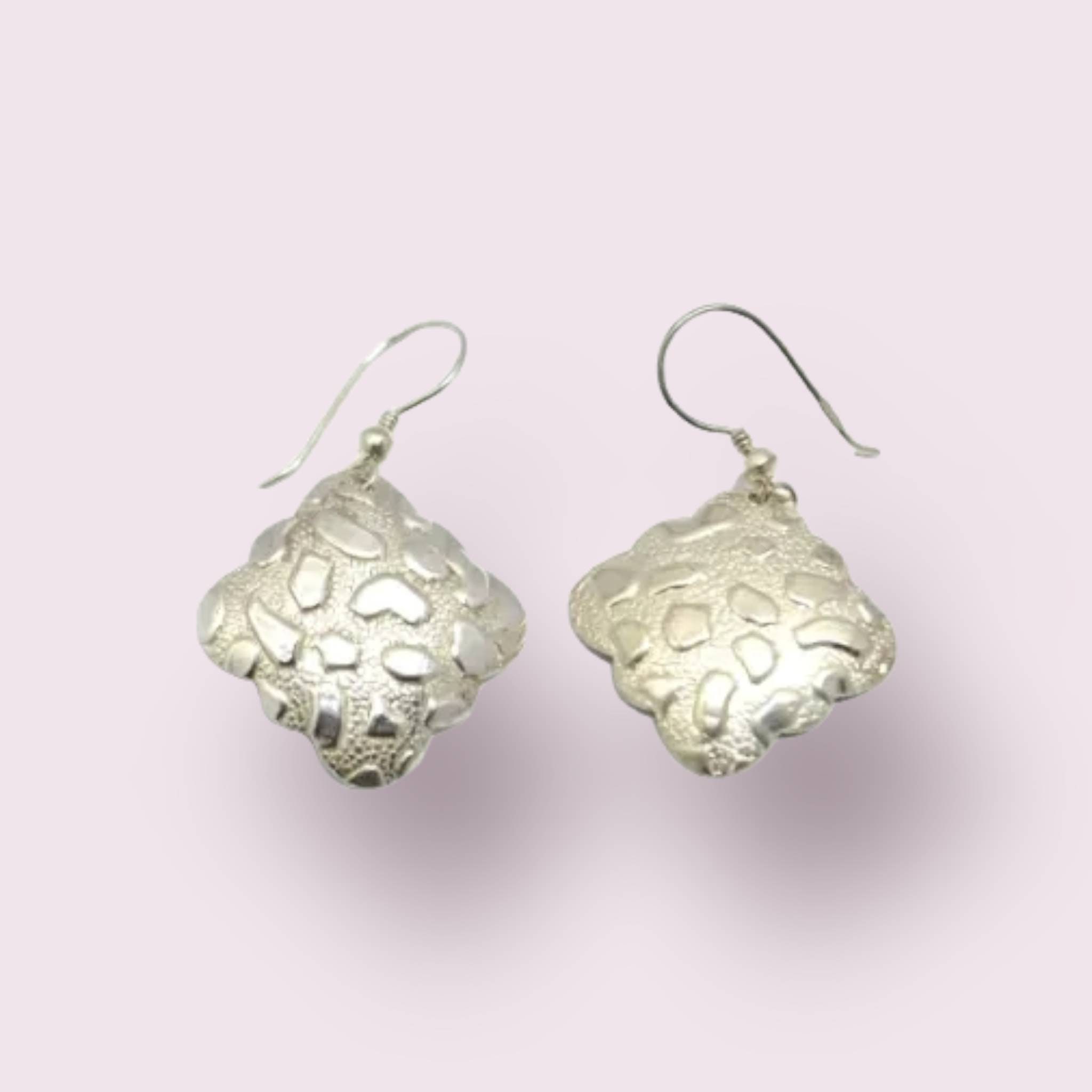 ■VINTAGE HOLLYWOOD■ Petit Cloud Earrings VH2336EA002B il_fullxfull.3296038614_sd7h.jpg