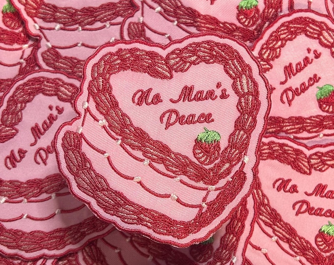 No Mans Peace-Vintage Cake-Misandry-Machine Embroidered-Iron On-Sew On-Patch