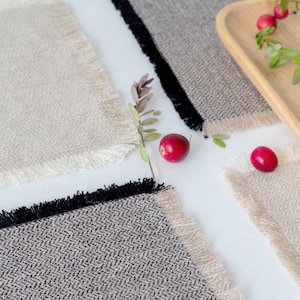 Fringed linen coasters set of 4, 6, 8 made of herringbone one linen cotton fabric in various colors in size 6x6 in / 15x15 cm