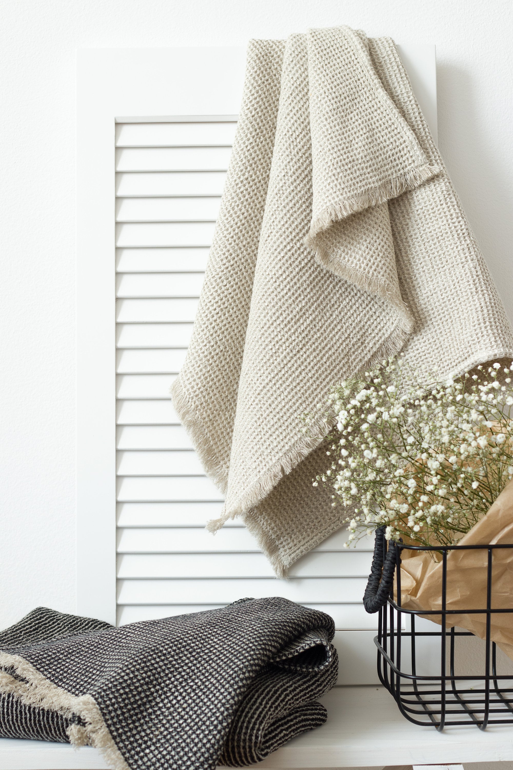 Linen Cotton Waffle Towel With Fringes Black Waffle Bath Linen Natural Bath Sheet Etsy