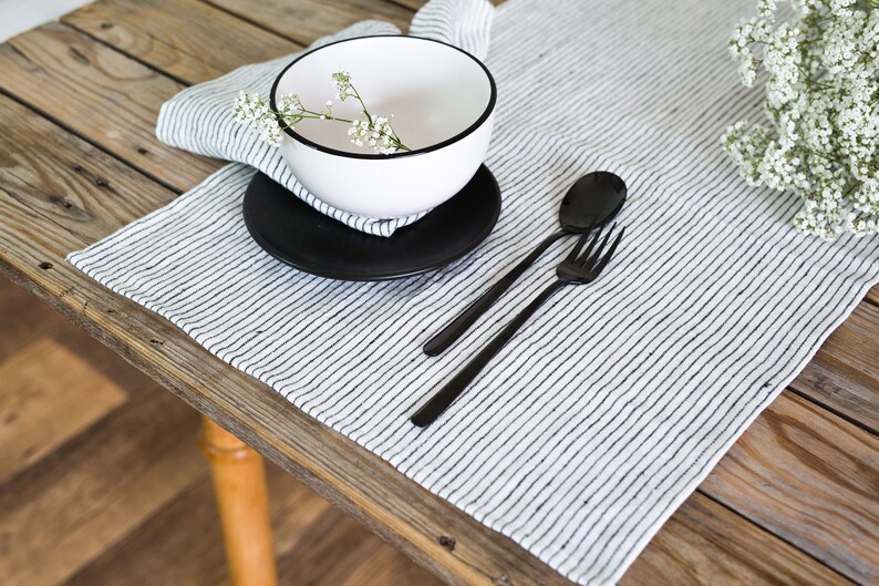 alabatis Linen Table Runner - Thumbnail 2