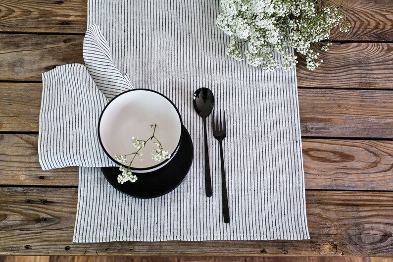 alabatis Linen Table Runner - Thumbnail 3